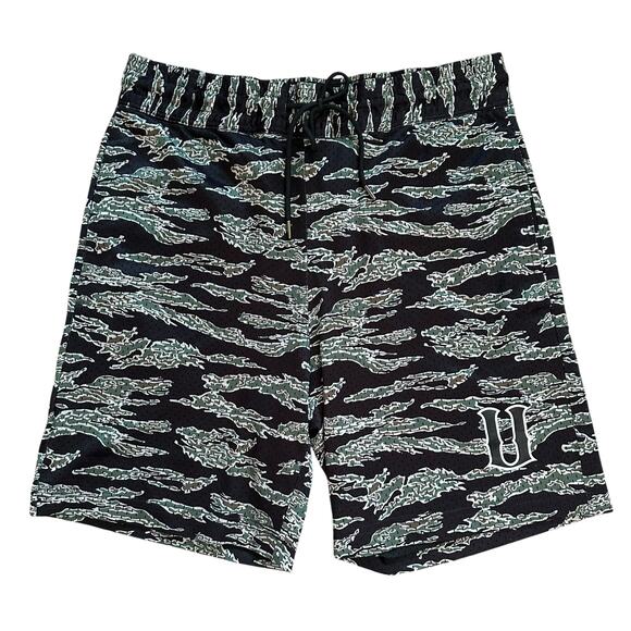 I LOVE UGLY Men's Black Green Camouflage Camo Pattern Athletic Basketball Shorts - Picture 1 of 8